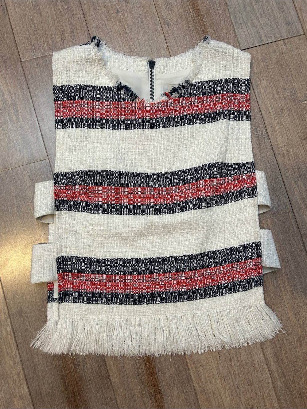 Sea New York Ivory Tweed Sleeveless Top with navy & Red block sz 2 open sides